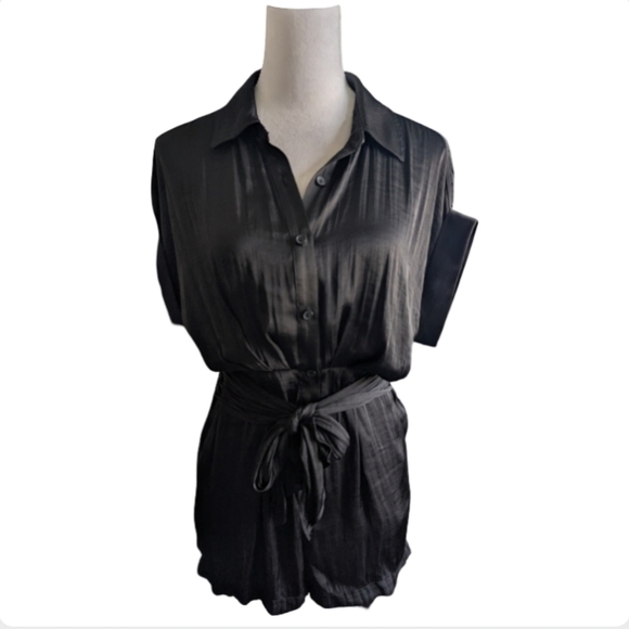 Steve Madden TORI Black Satin Romper Button Front NWT 0/XS - Picture 5 of 12
